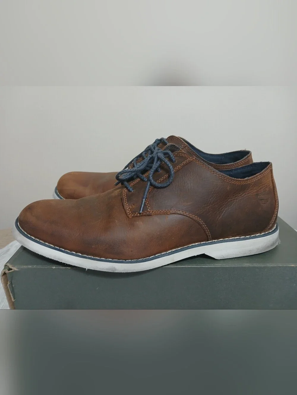 Timberland Men's Brown Leather Lace-Up Shoes with Blue Laces